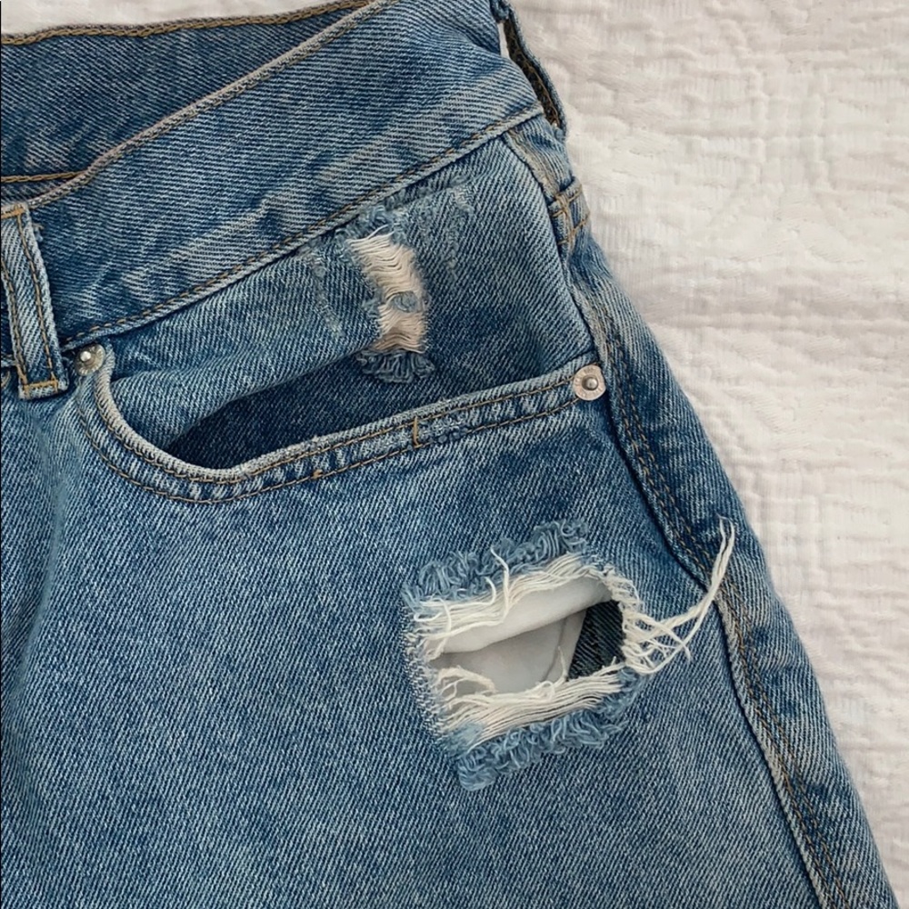 BDG High Rise Girlfriend Shorts (29) - Picture 5 of 10